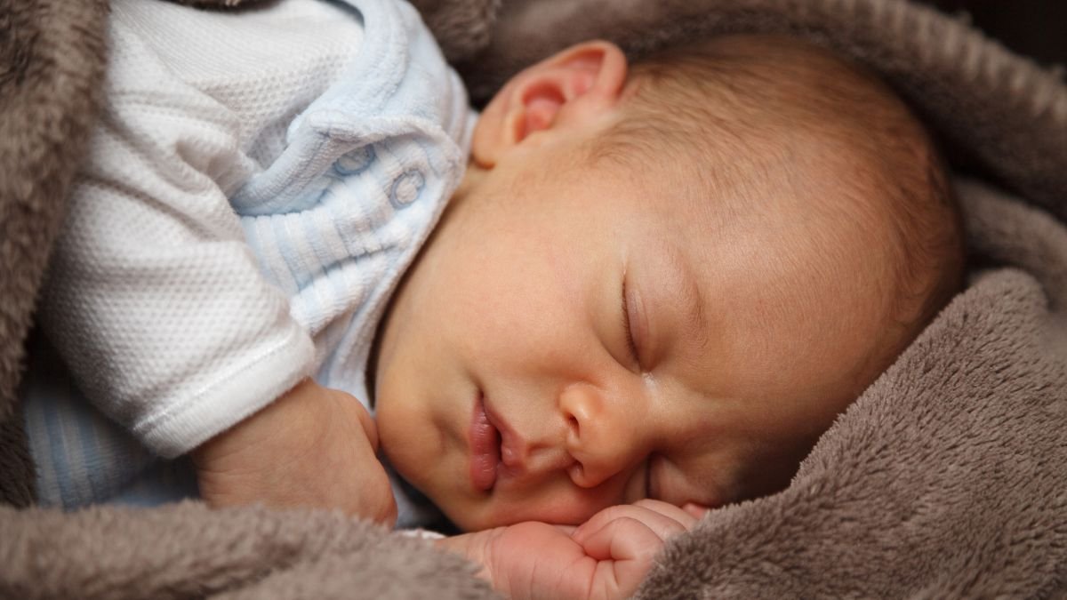 bebe dormindo