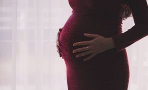 com quantas semanas o bebe encaixa