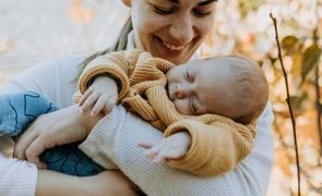 Como parar soluço de bebê